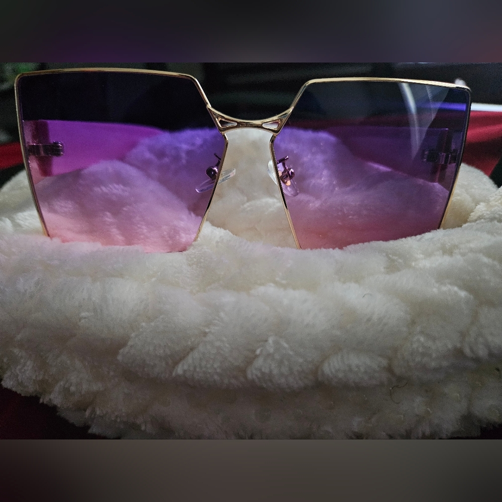 SHEIN Gold Frame Purple Gradient Sunglasses